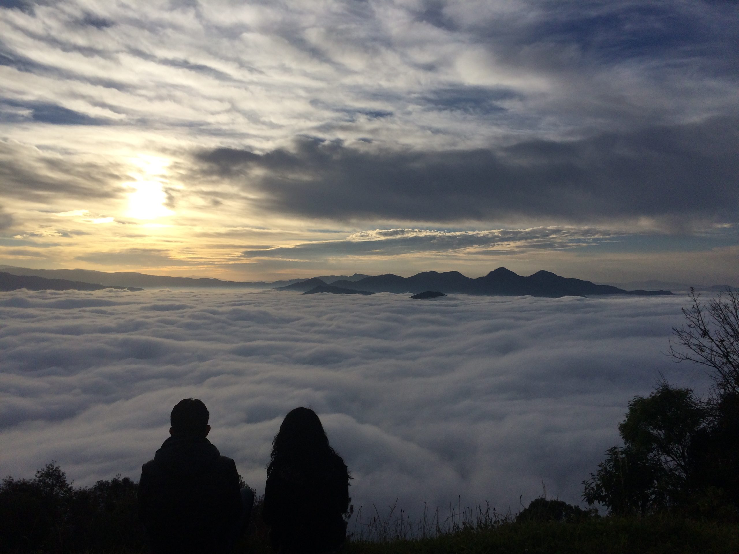 Sobre las nubes