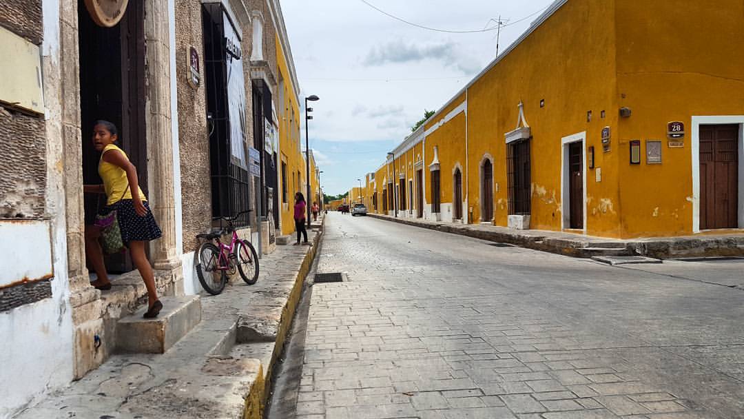 Caminos amarillos