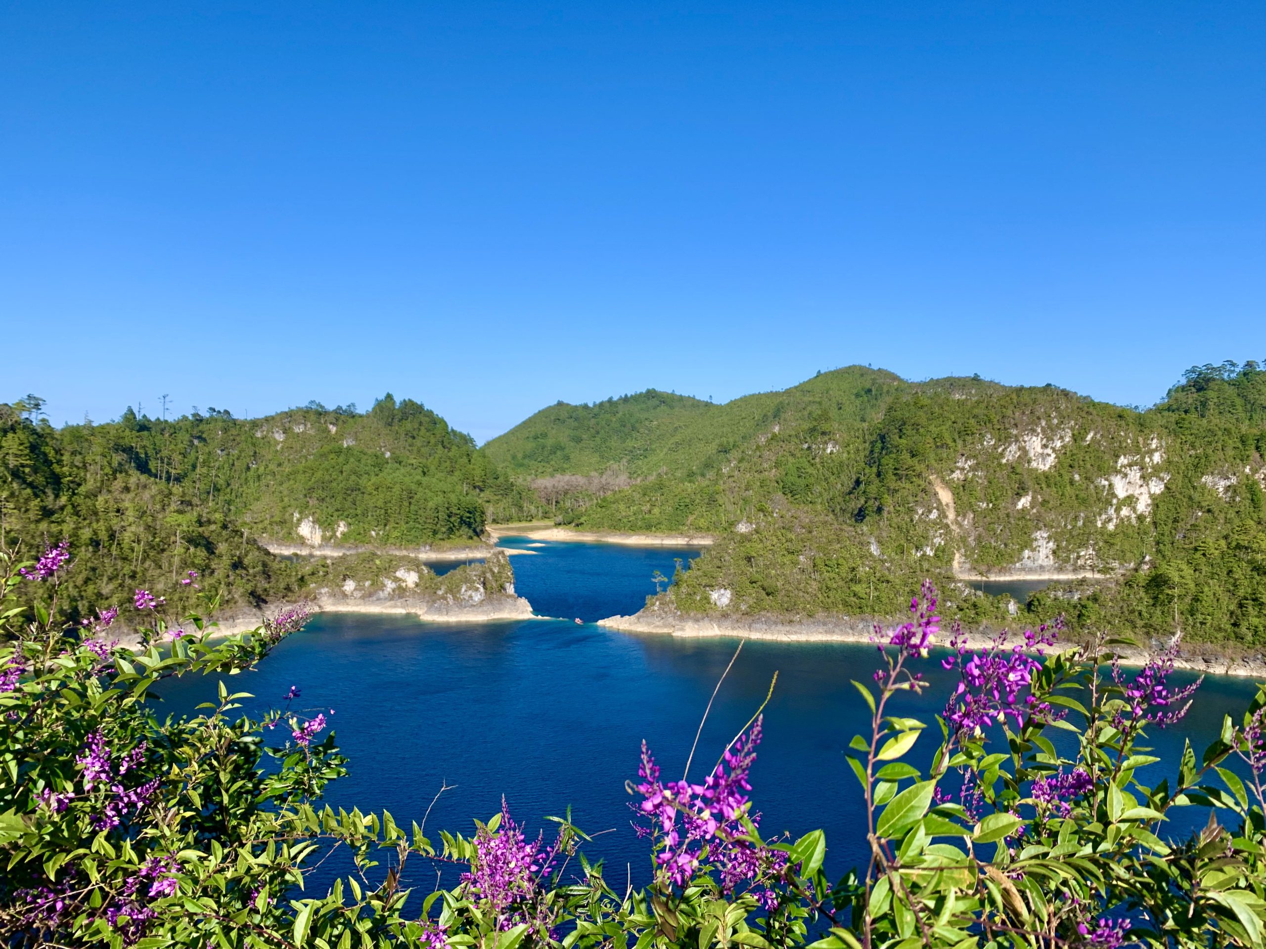 Lagos de Montebello