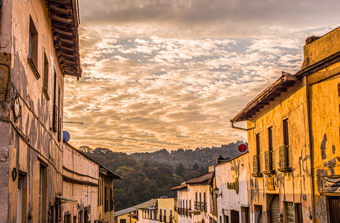 Amanecer desde calle Independencia