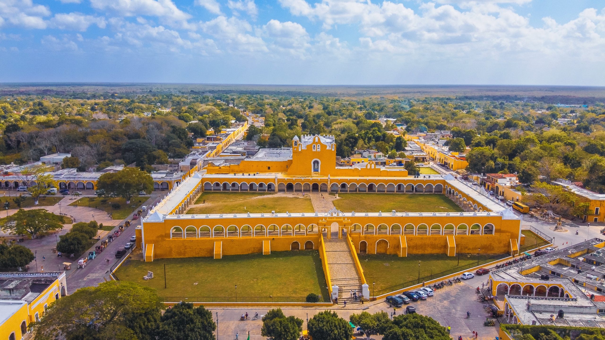 Izamal: la ciudad amarilla