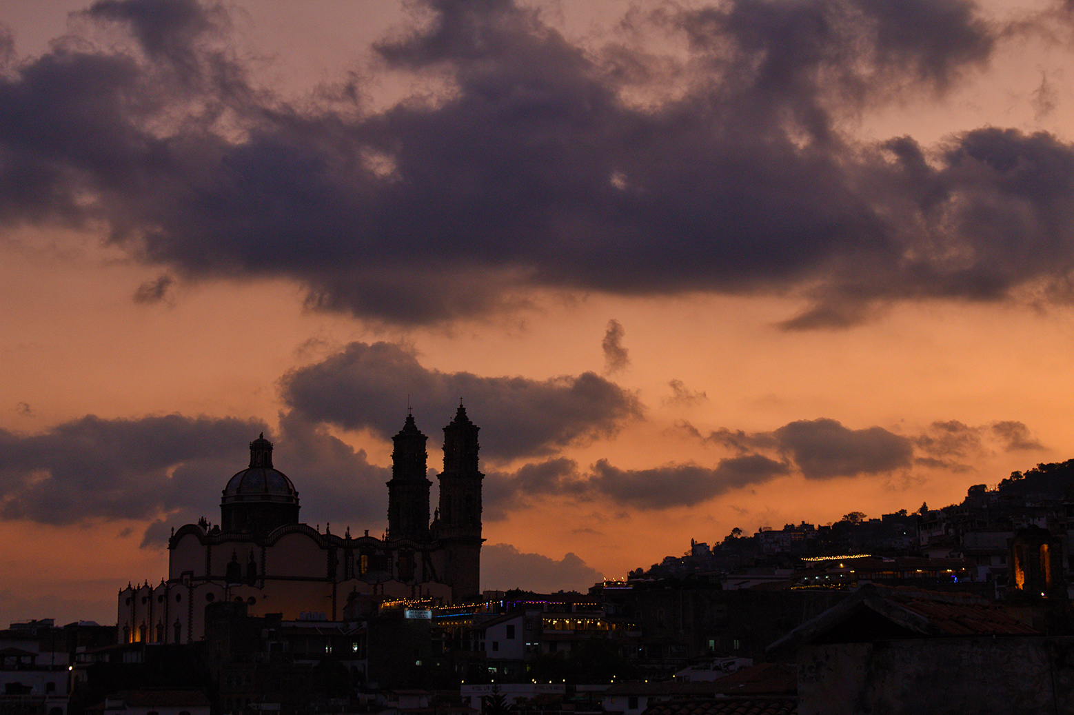 Acompaña a la Santa Prisca con un lindo atardecer