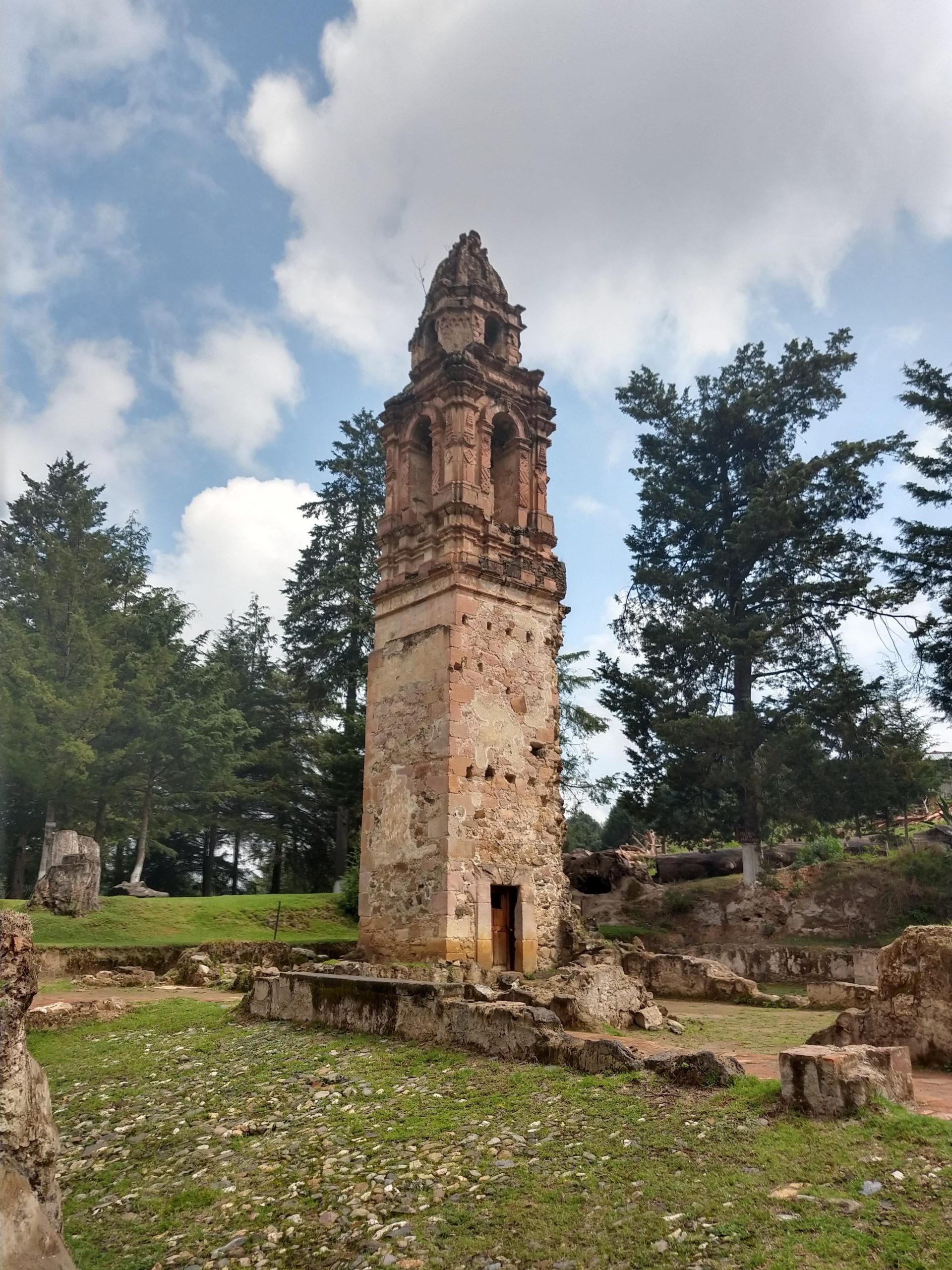 Iglesia Hundida del Carmen, Tlalpujahua, Michoacán.