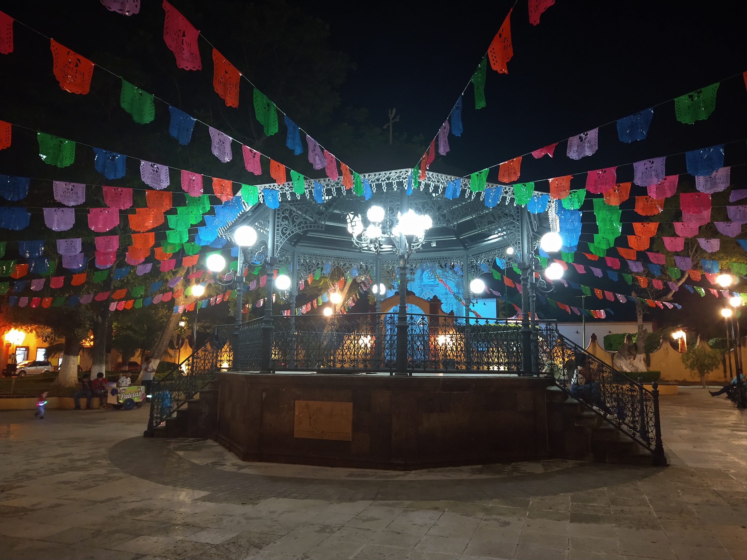 Brillos en la quietud de la noche