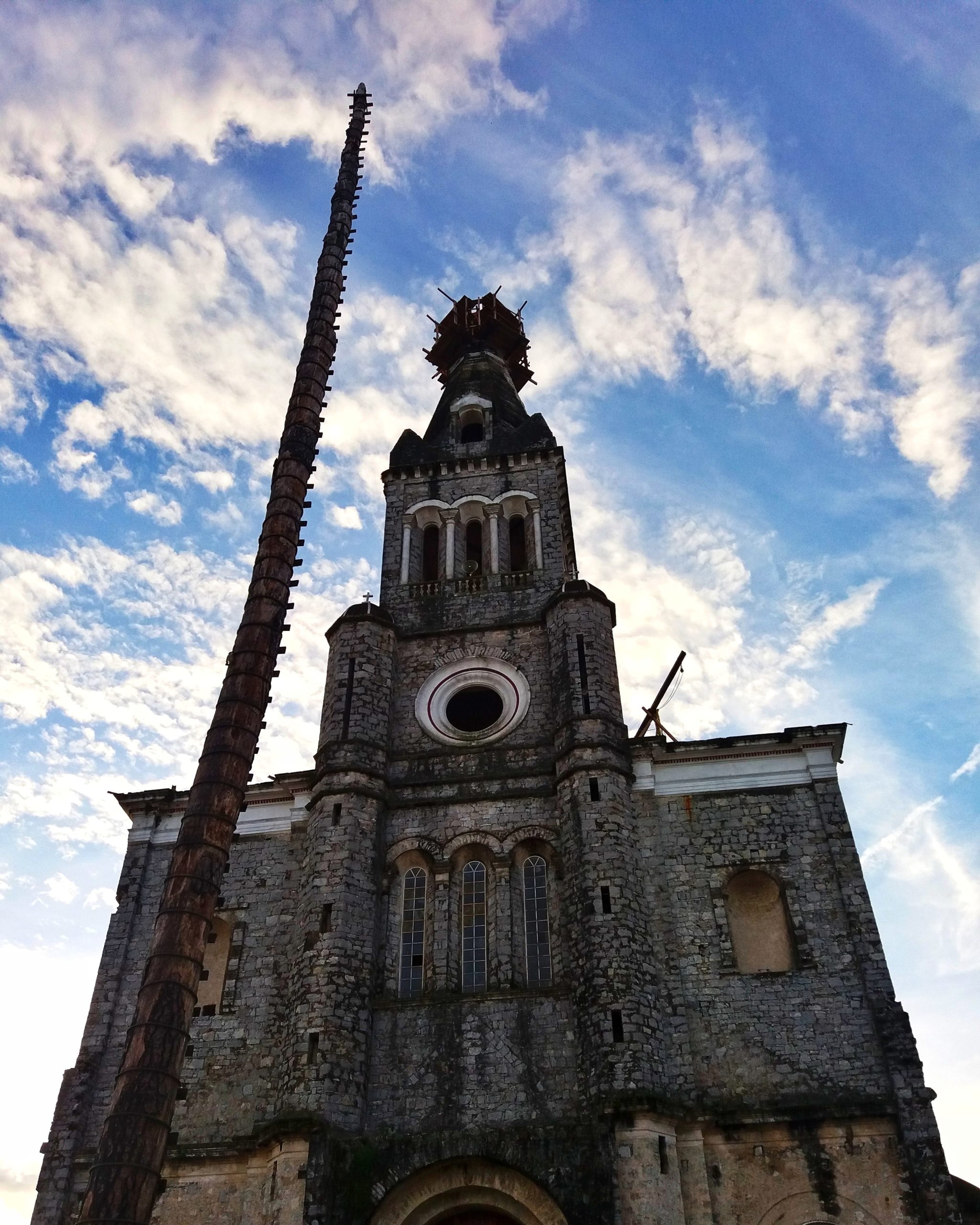 Amanecer en iglesia de Cuetzalan.