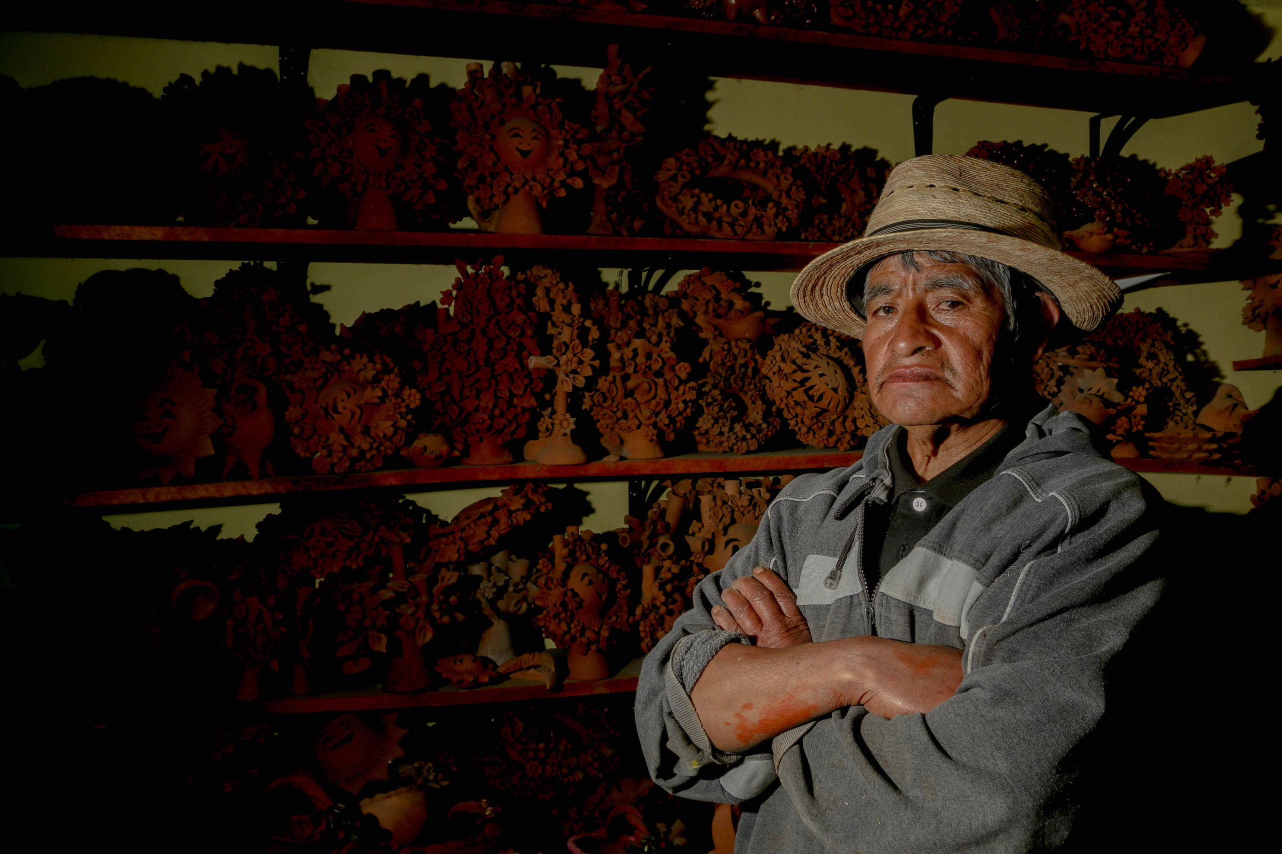 Don Teobaldo Hernández, maestro artesano de Metepec