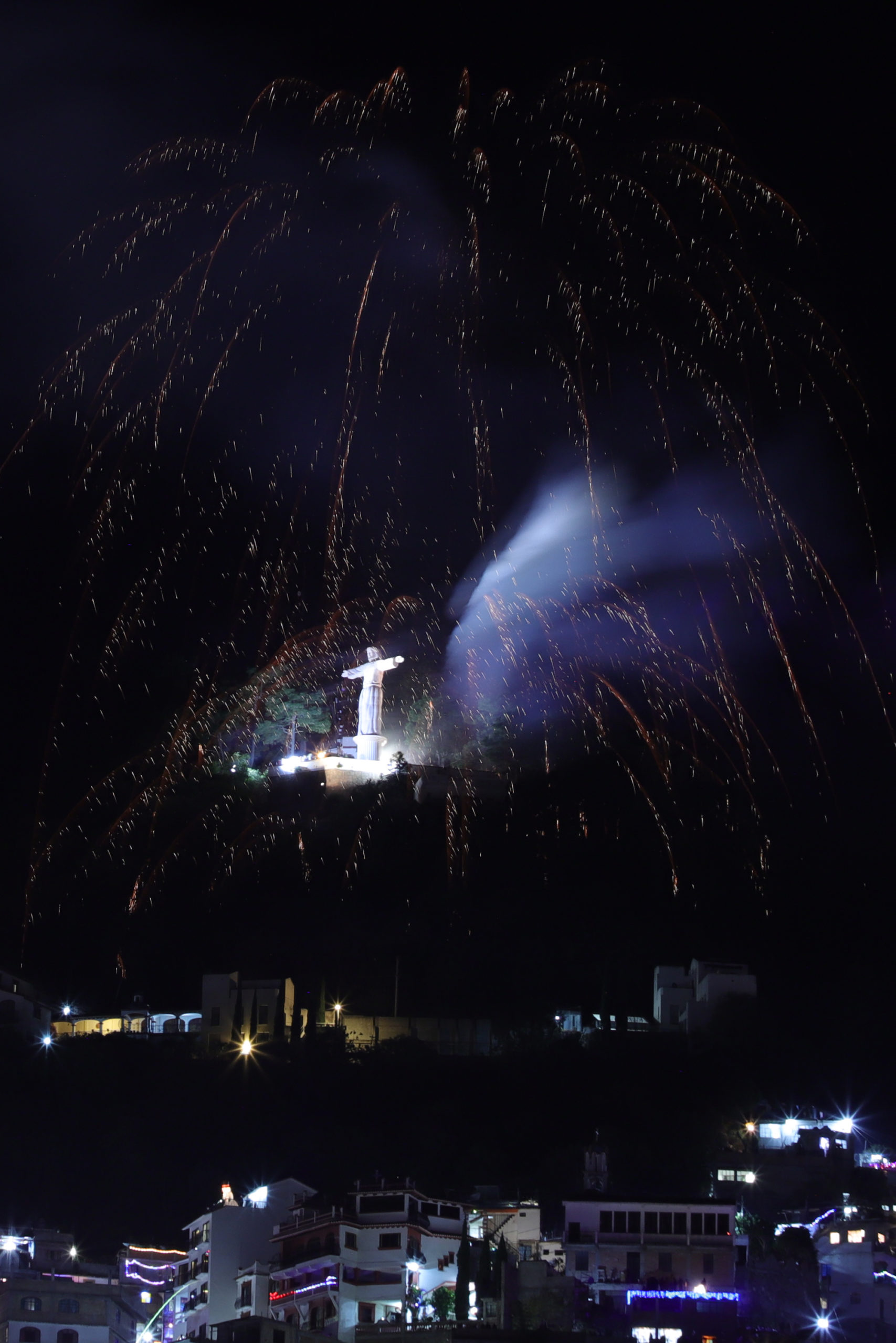 Así se festeja Año Nuevo en Taxco de Alarcón Guerrero.