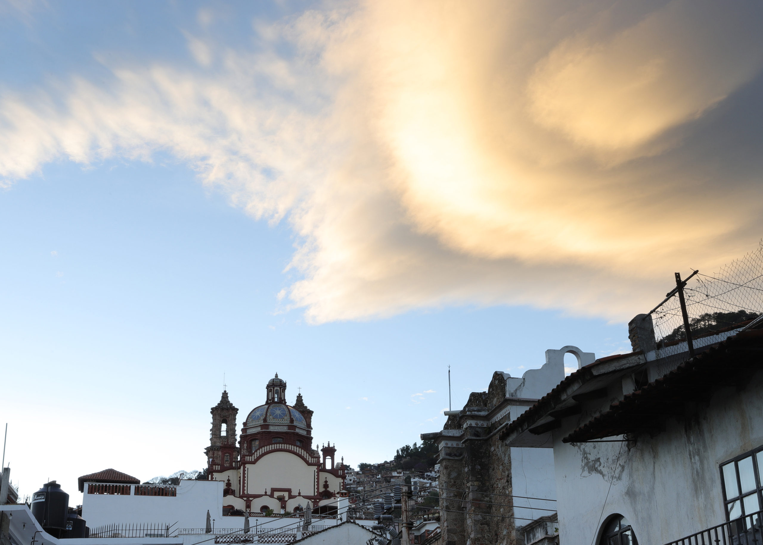 Cielos de ficción en Taxco de Alarcón Guerrero.