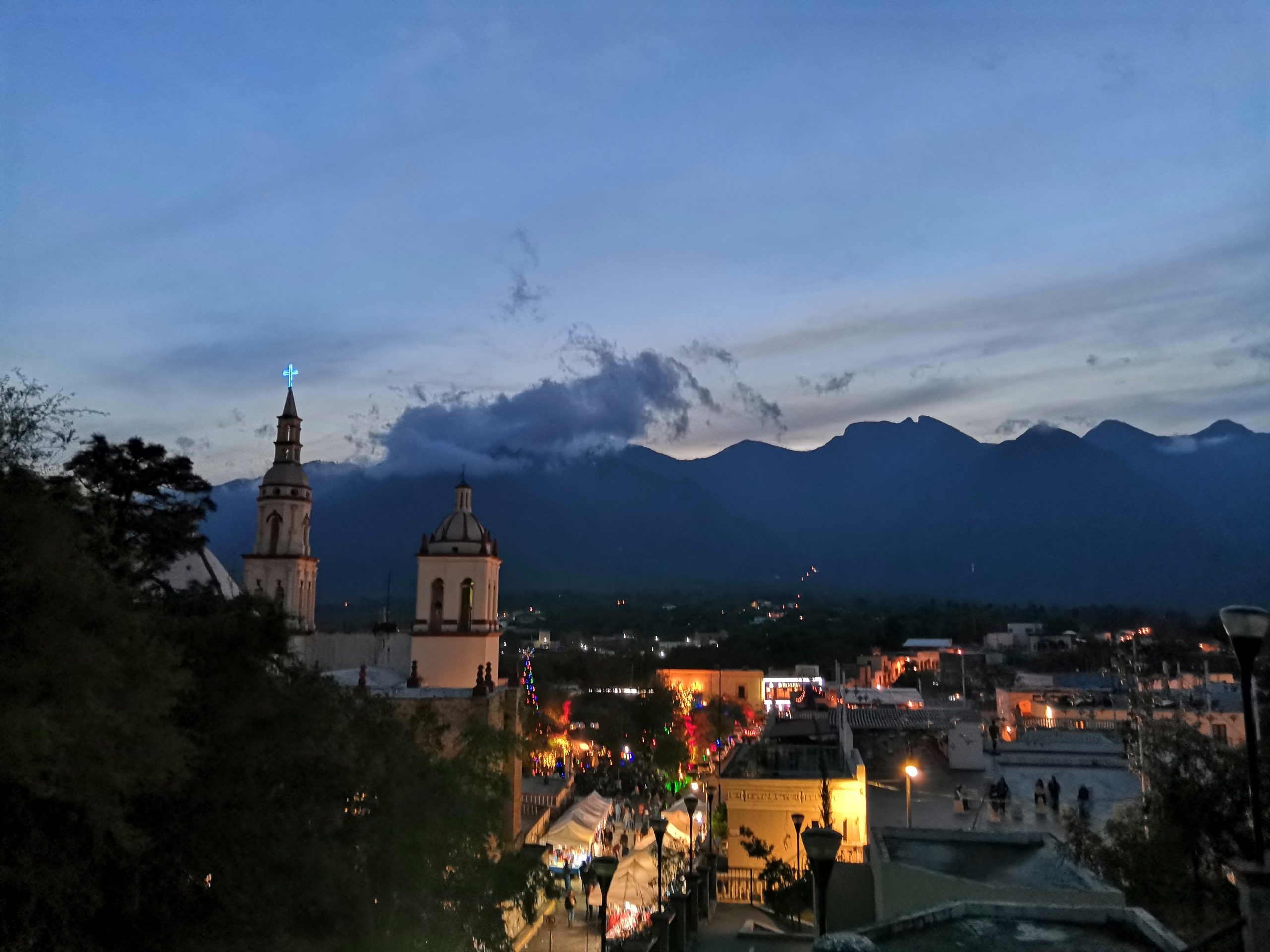 Paisaje mágico en un Pueblo Mágico-Santiago